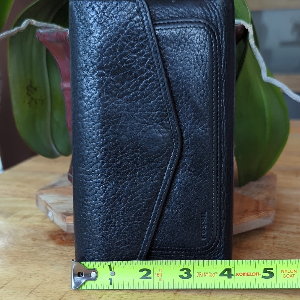 Textured Black Leather Vintage Wallet by Fossil